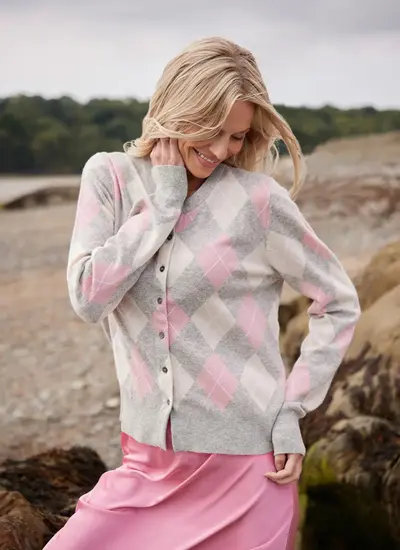 Cashmere Wool Argyle Cardigan in Grey Pink